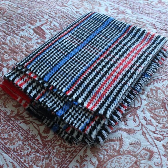 Banana Republic Glen Plaid Scarf Fringe Ends 79" x 26" Red Blue White - Picture 4 of 5